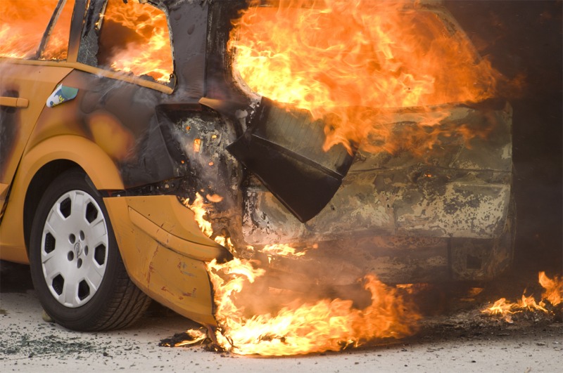 Brandversuch an einem LPG-Fahrzeug des ADAC